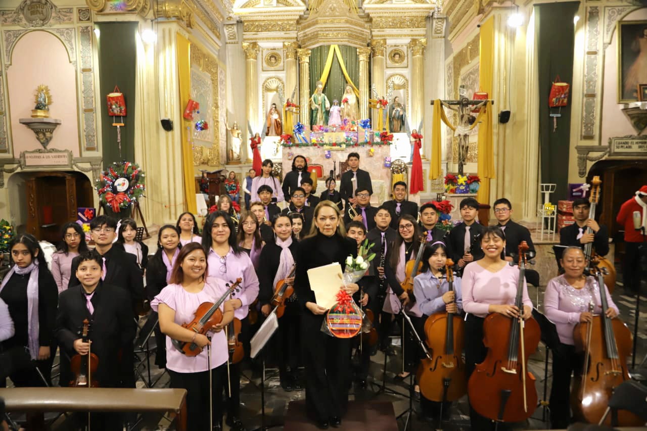 Exitoso concierto sinfónico navideño en Parroquia de Chiautempan